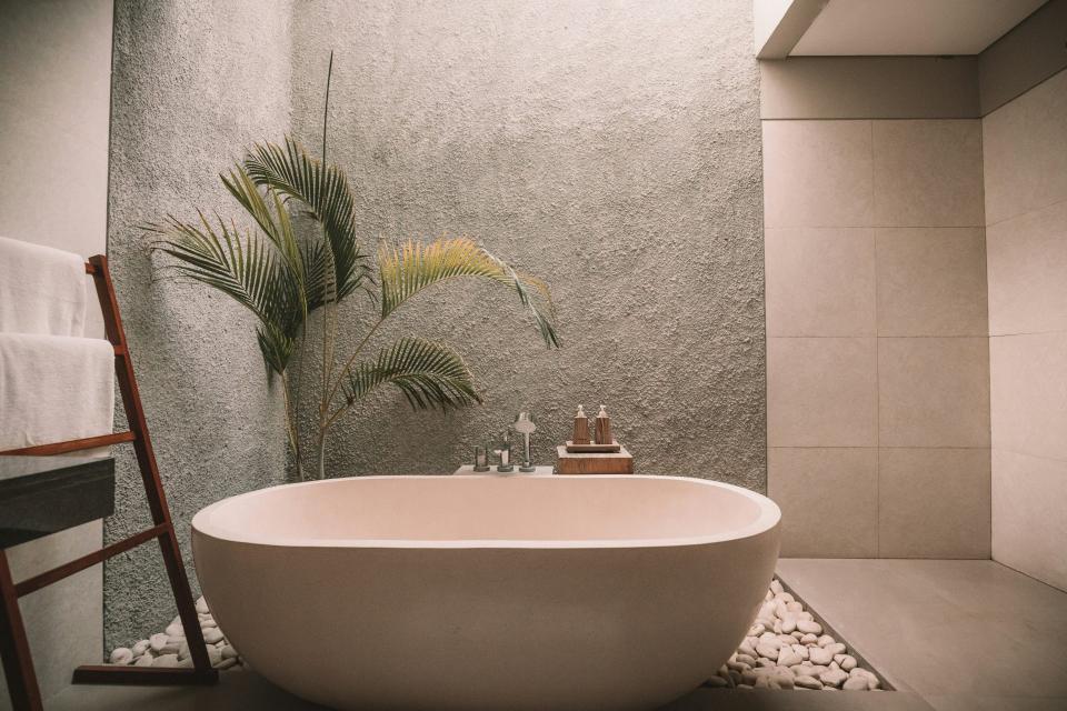 Salle de bain moderne élégante